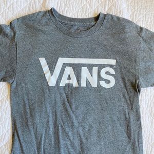 Grey vans shirt sleeve shirt